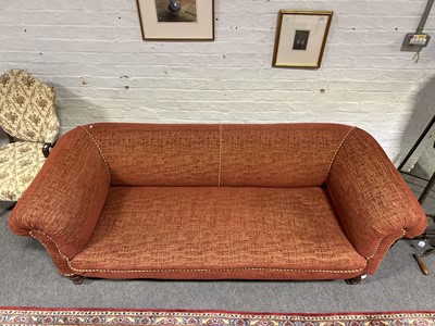 Lot 366 - Chesterfield settee