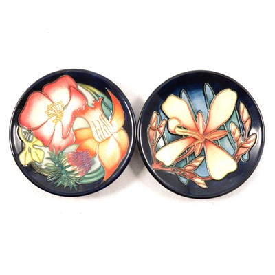 Lot 23 - Siam Leeper for Moorcroft a Panache dish and Emma Bossons Golden Jubilee dish.