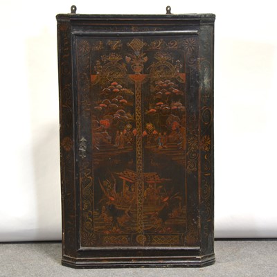 Lot 449 - Chinoiserie decorated hanging corner cupboard