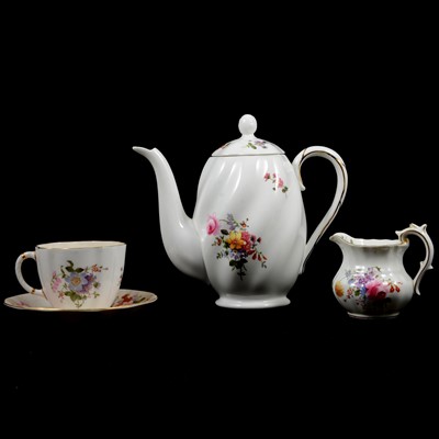 Lot 57 - Royal Crown Derby 'Derby Posies' pattern tea and dinner wares