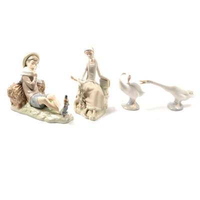Lot 49 - Ten Lladro pottery figurines