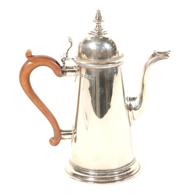 Lot 742 - Silver coffee pot in the Queen Anne style