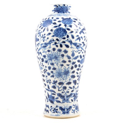 Lot 85 - Chinese blue and white porcelain vase