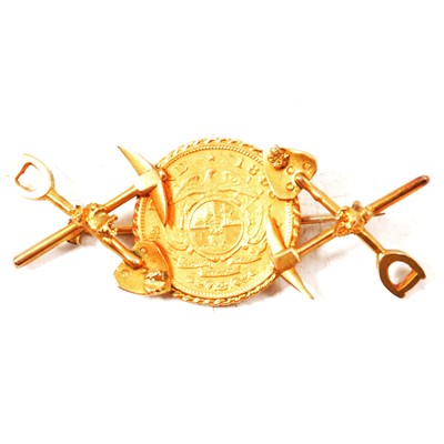 Lot 233 - A gold prospector’s brooch.