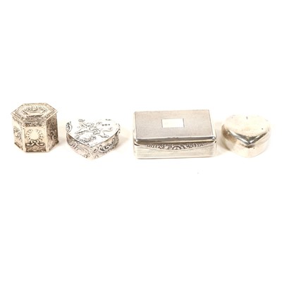 Lot 725 - Silver snuff box and three silver pill boxes