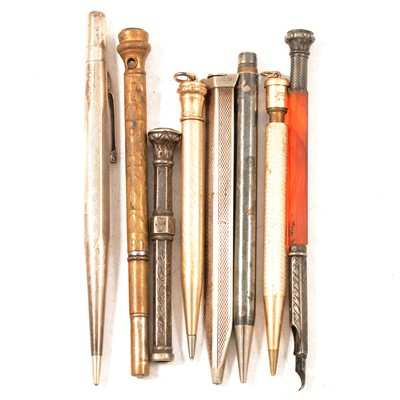 Lot 208 - Quantity of propelling pencils, etc.