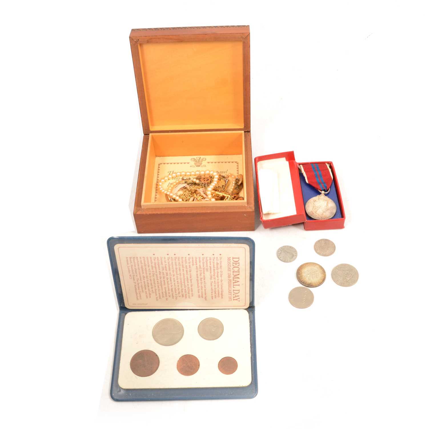 Lot 191 - Medals, buttons, coins, costume jewellery,