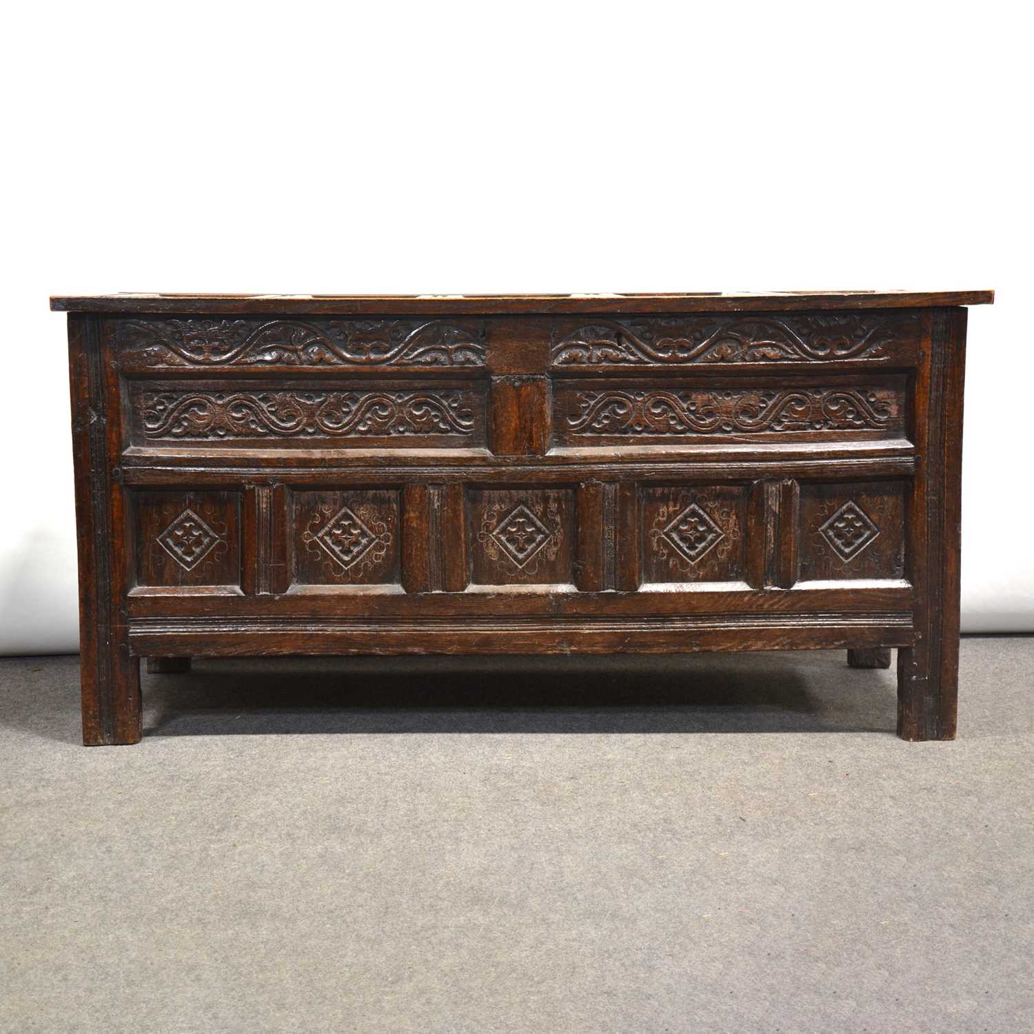 Lot 376 - Joined oak coffer