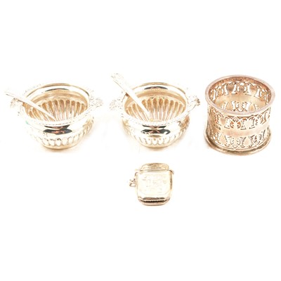 Lot 211 - Pair of Victorian silver salts, Samuel Hardy, London 1895, and other small silver.