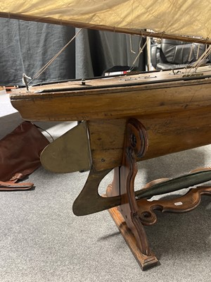 Lot 761 - Victorian bullet keel pond yacht