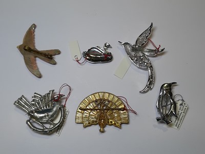 Lot 475 - Thirty-four vintage bird brooches and dress clips, 1930’s and later.