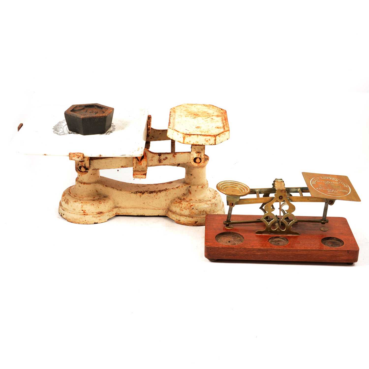 Lot 213 - Large collection of kitchen scales and weights