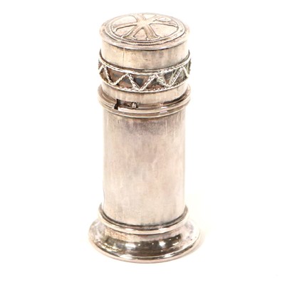 Lot 708 - Silver communion piece, Greenwood & Watts, London 1919