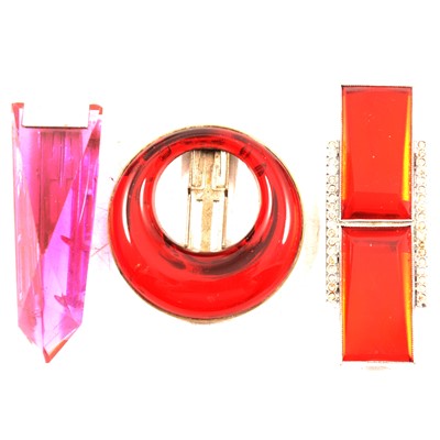 Lot 495 - Vintage lucite, paste and glass brooches and dress clips.