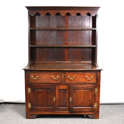 Lot 538 - Oak dresser