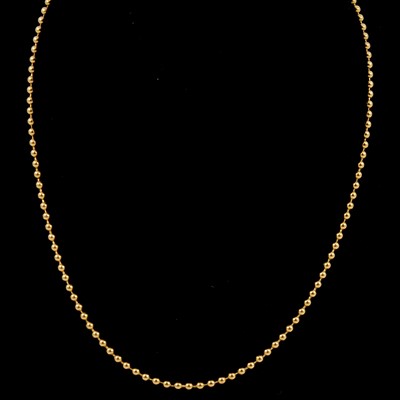 Lot 157 - An 18 carat yellow gold necklace.