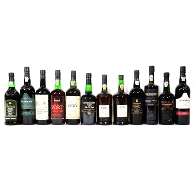 Lot 27 - Twelve bottles of assorted port