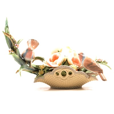Lot 64 - Lladro birds and flowers basket group