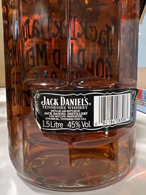Lot 278 - Jack Daniel's 'Old No 7' brand Tennessee Whiskey, 1904 Gold Medal Replica Bottle