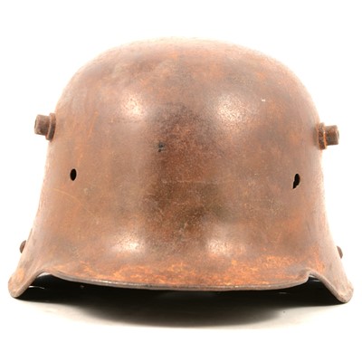 Lot 133 - WWI German M16 helmet