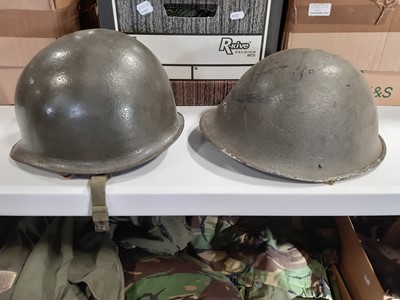 Lot 125 - Foreign military helmets