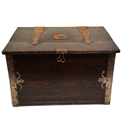 Lot 527 - Early 20th century Arts and Crafts style oak coal bin