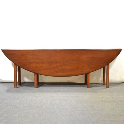 Lot 500 - Modern mahogany wake / dining table