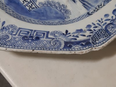 Lot 32 - Chinese blue and white export porcelain meat plate, Quinlong