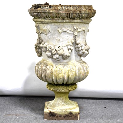 Lot 522 - Haddonstone 'Festooned Jardiniere' garden urn