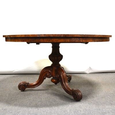 Lot 256 - Victorian walnut dining table