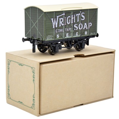 Lot 260 - Darstead O gauge model railway freight van, Wrights Coal tar Soap branding, boxed