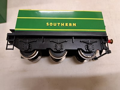 Lot 227 - ACE trains O gauge Bulleid Pacific locomotive, 2-rail and 3-rail compatible, bpxed