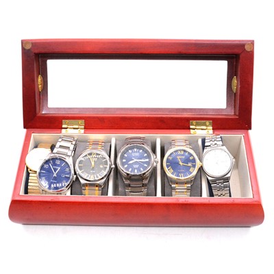 Lot 500 - A collection of ladies' and gentlemen’s fashion wristwatches.