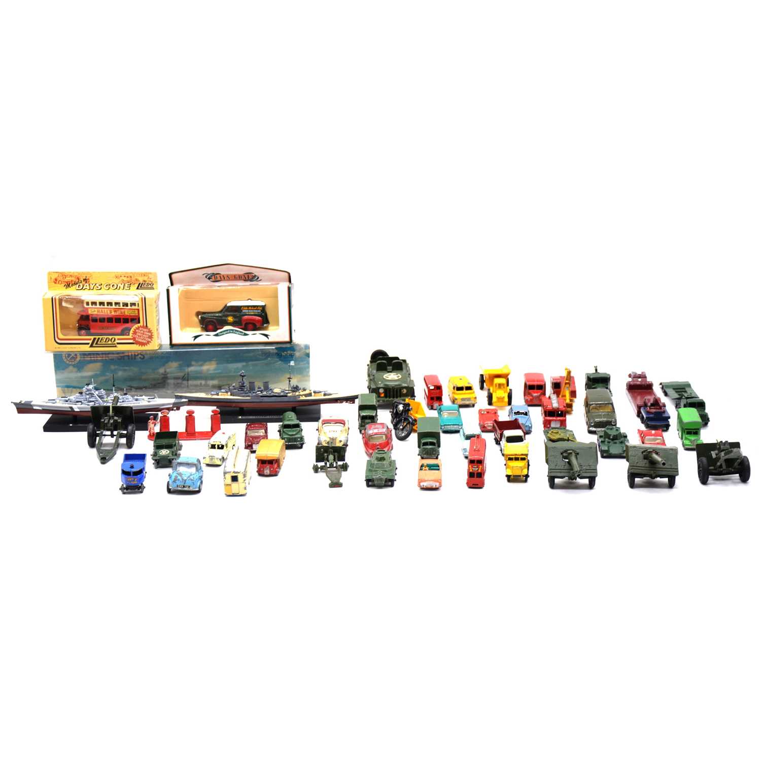 Lot 66 - A tray of loose die-cast models