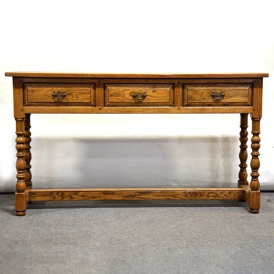 Lot 513 - Haselbech oak dresser base