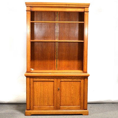 Lot 492 - Haselbech Oak light oak bookcase