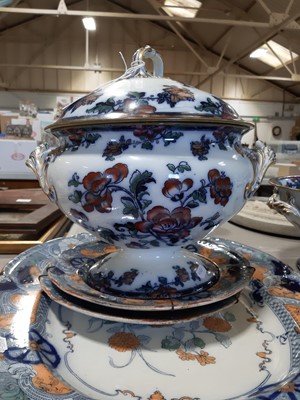 Lot 90 - Large Wedgwood Pearl ware tureen and cover, and similar