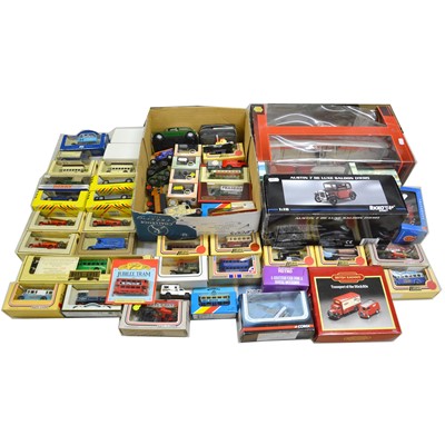 Lot 100 - Two trays of die-cast vehicles, mostly boxed