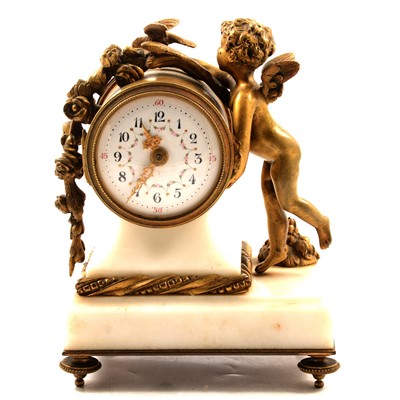 Lot 149 - A small French mantel clock