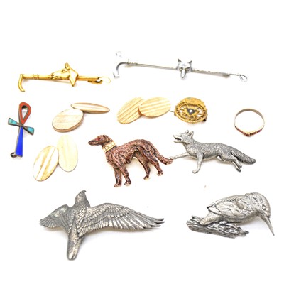 Lot 330 - Cufflinks, brooches and pins