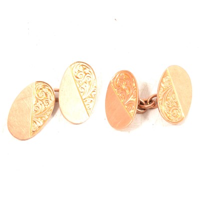 Lot 319 - A pair of 9 carat rose gold chain link cufflinks.