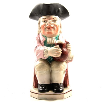Lot 29 - Early 19th century pearlware Toby jug