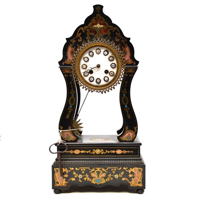 Lot 80 - French mantle clock