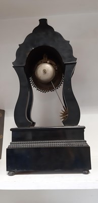 Lot 80 - French mantle clock