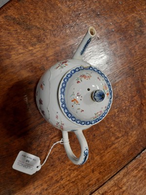 Lot 60 - 19th century Chinese porcelain teapot