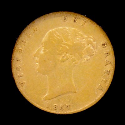 Lot 325 - A Gold Half Sovereign Coin, Victoria Young Head,  Shield Back 1857.