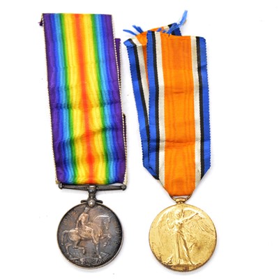 Lot 283 - Medals - A WW1 pair to 36071 Pte A Barratt Linc. R.