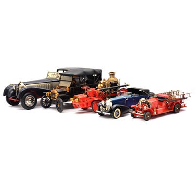 Lot 136 - Five Franklin Mint models, including Bugatti 1931