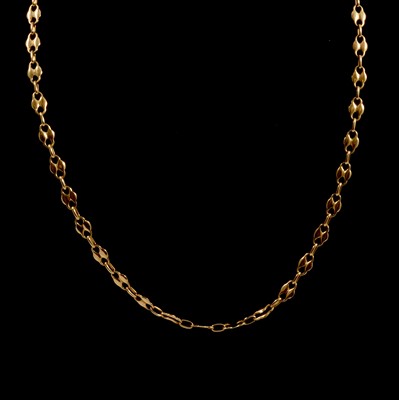 Lot 290 - A yellow metal marine link chain necklace.