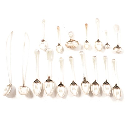 Lot 187 - Silver teaspoons, cocktail spoons, caddy spoon